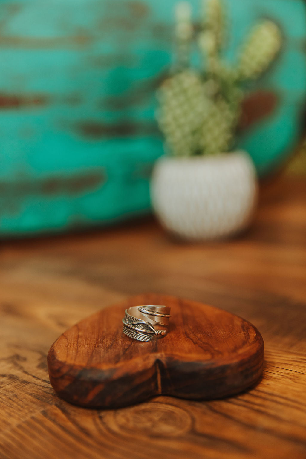 Adjustable Feather Ring