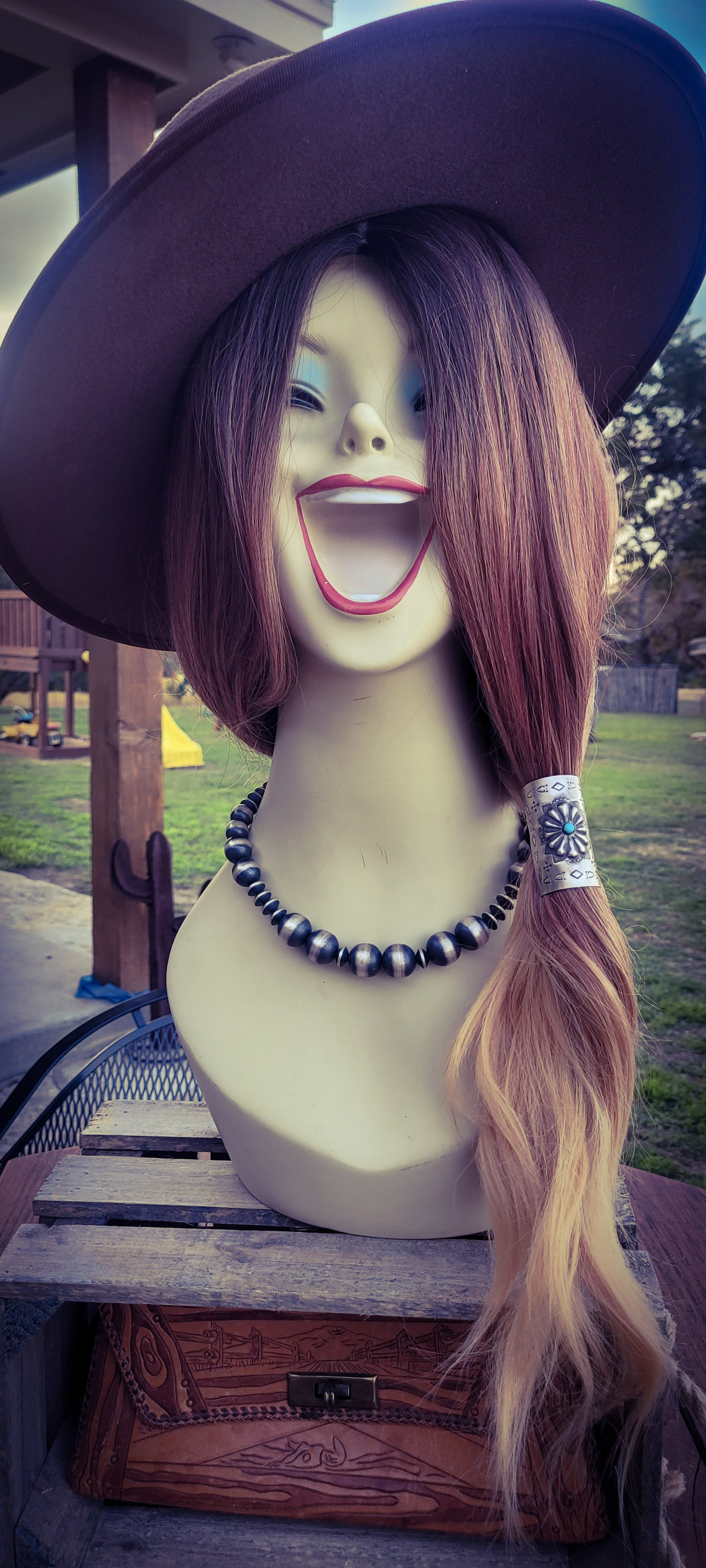 Chimney Butte/Graduated Round And Saucer Pearls