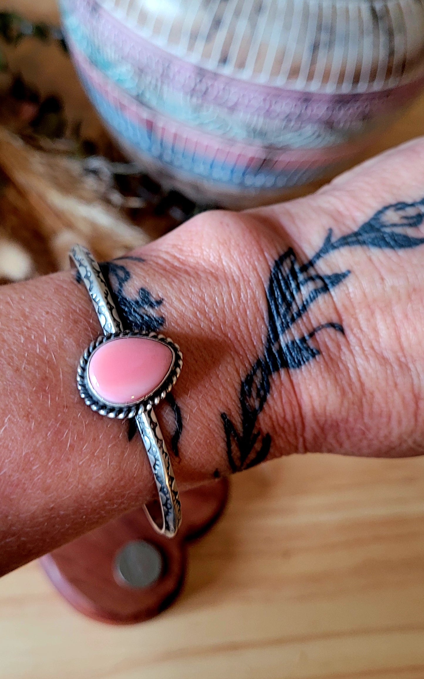Sterling & Pink Conch Cuff