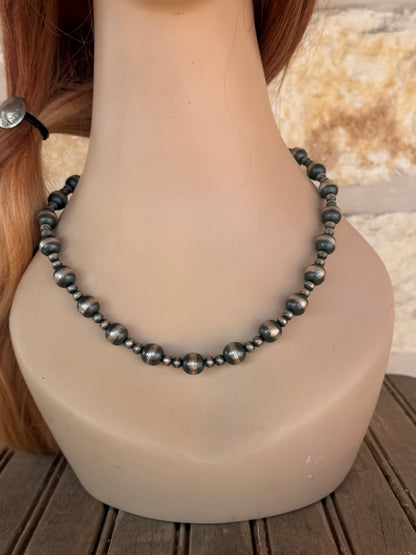 Chimney Butte Graduated Navajo Pearls