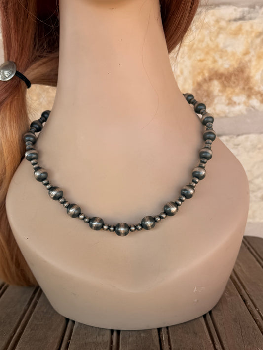 Chimney Butte Graduated Navajo Pearls